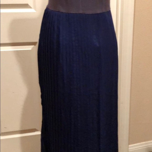 Grey and blue pleated Dress - Picture 7 of 8